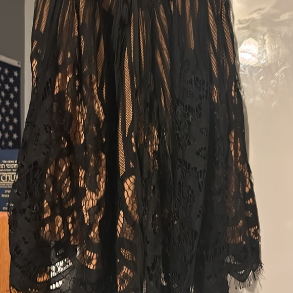 Toni - Picture 6 of 8